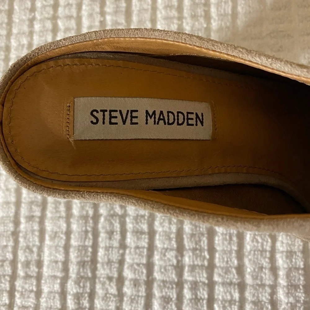 Steve Madden “Navea” Suede Heels